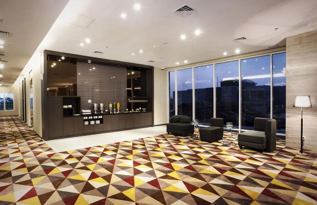 Holiday Inn Express Surabaya Centerpoint By Ihg-1
