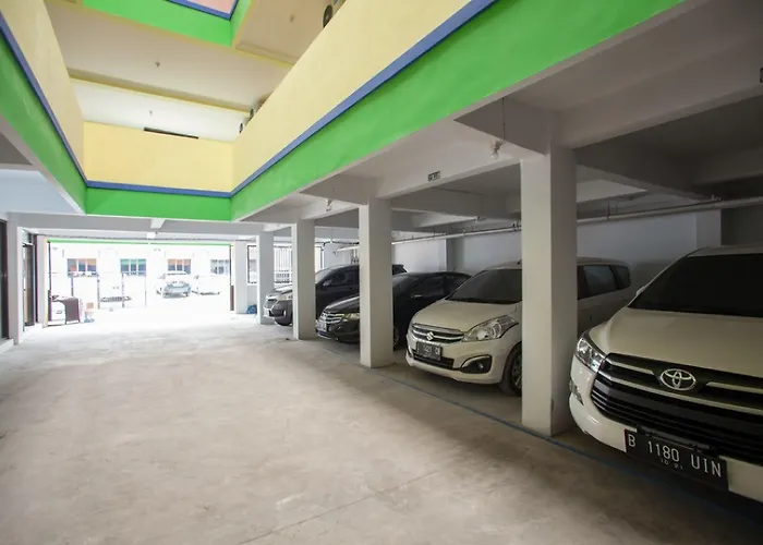 Reddoorz Near Petra University 2 Surabaya